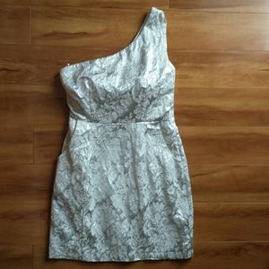 !!😄NWOT😄!! FOREVER 21 ASYMMETRICAL DRESS SZ M